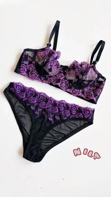 ست سوتین وشورت فنردار تورگازمدل گل برجسته برند MR